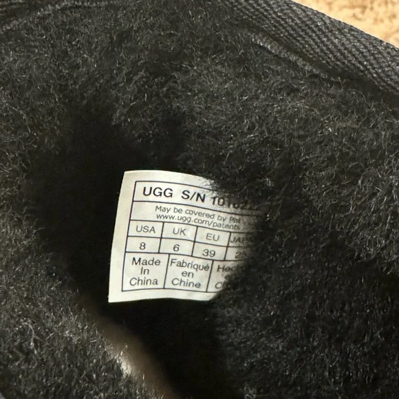 Authentic New Woman’s classic Mini Ugg Boot Size US 8 - Picture 4 of 8